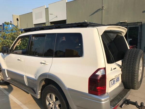 Mitsubishi Pajero 2007on backbone mounting brackets complete with all accessories - Image 3