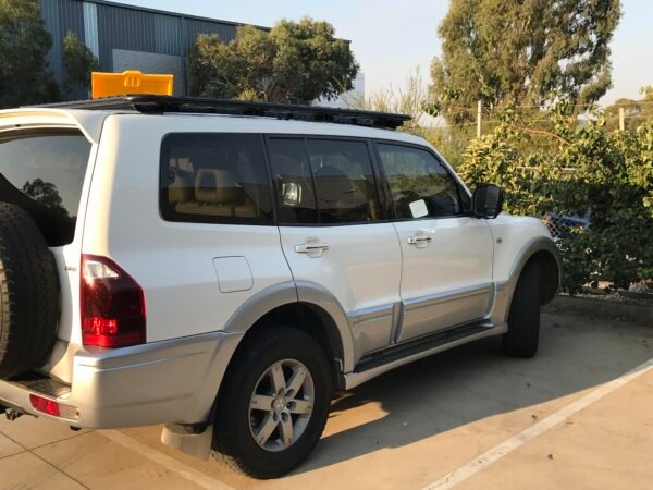 Mitsubishi Pajero 2007on backbone mounting brackets complete with all accessories - Image 2