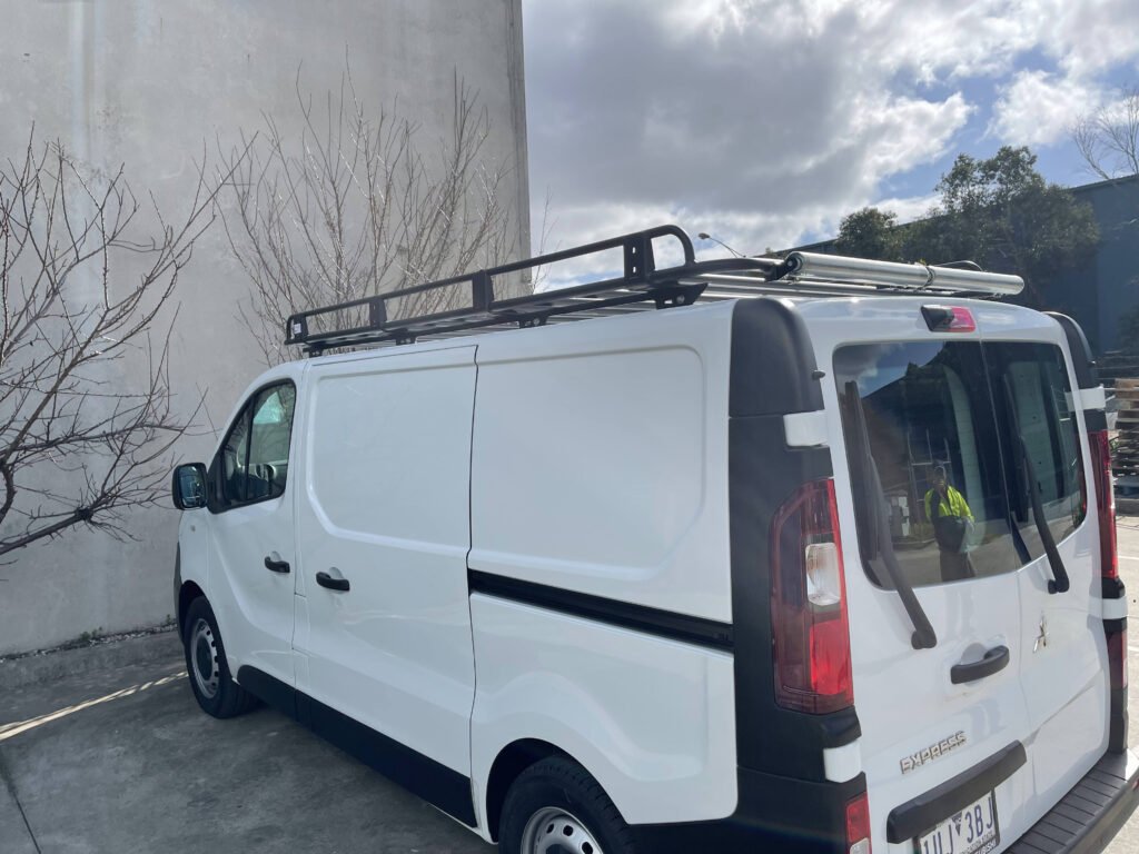 Renault Trafic ,Mitsubishi express SWB 2015-Onward Backbone / Laser-cut bracket