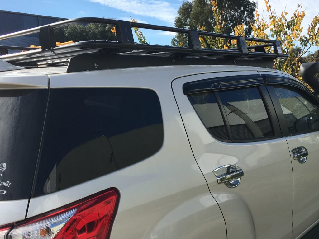 Backbone Laser-cut bracket for full length 2200 mm Rack for ISUZU MUX with flush rails