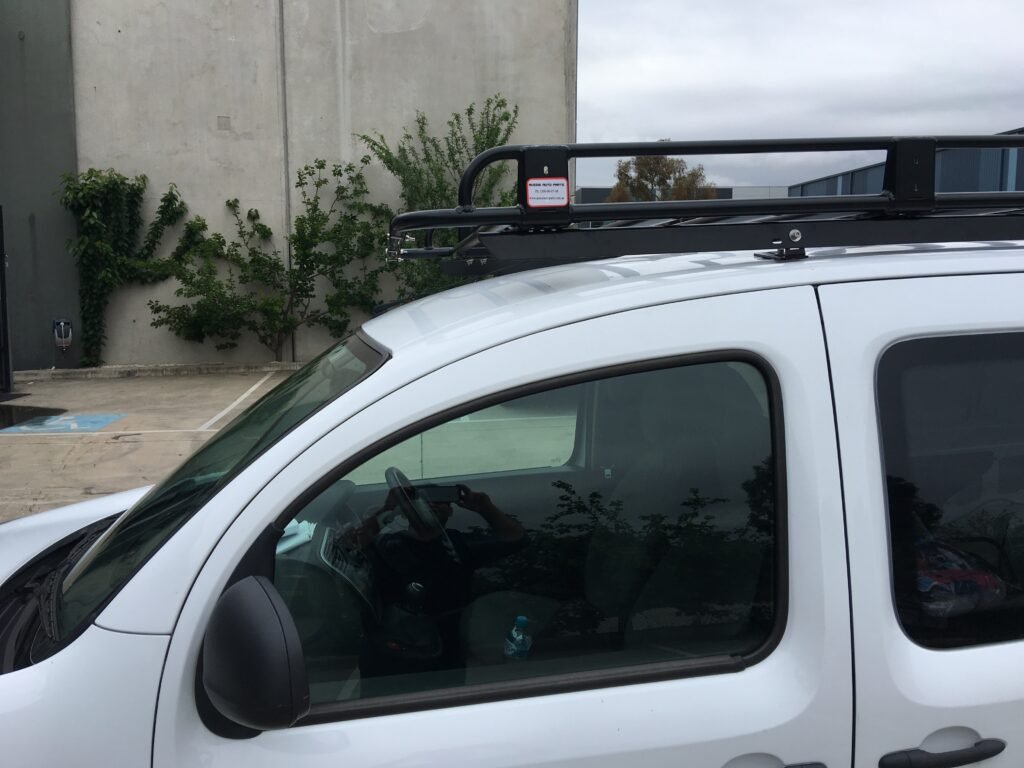 Backbone,laser-cut steel mounting brackets for RENAULT TRAFIC MAXI LWB for 2700 mm rack